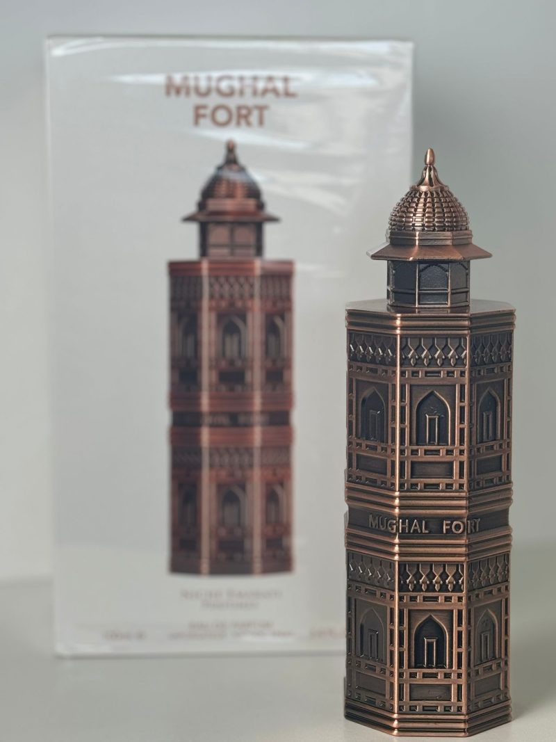 Niche Emarati Mughal Fort by lattafa Eau de Parfum