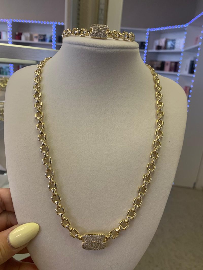 Stainless steel with 5 microns of 14k gold
